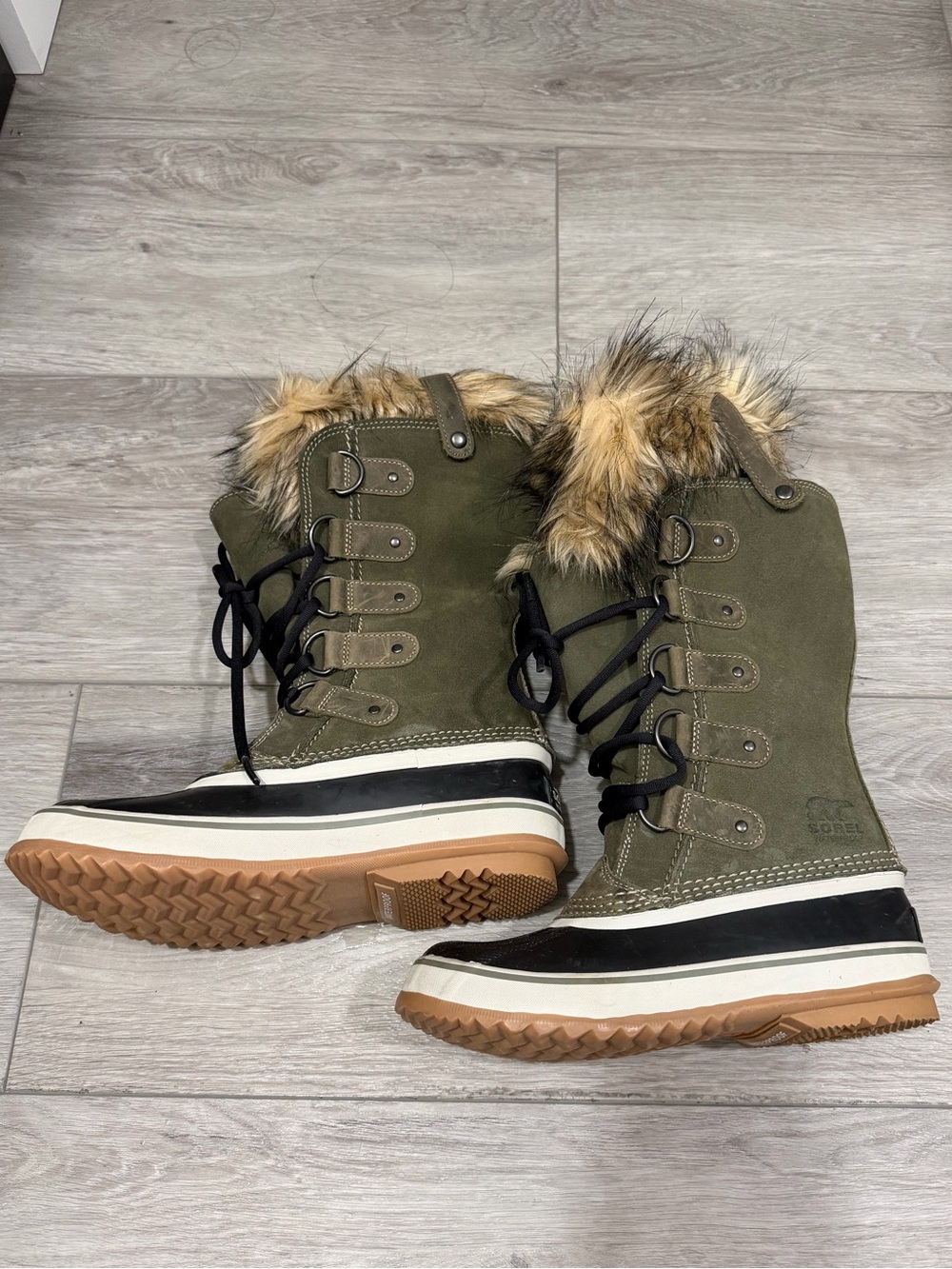 Women’s Sorel Joan of Arctic Shearling Boots in Green Size 6.5 - Picture 4 of 10